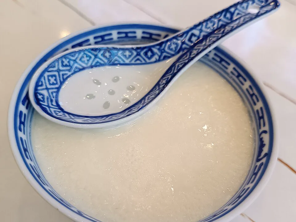 Steamed Double-Skin Milk Pudding (雙皮燉奶) — signature food visual for Yee Shun Milk Company